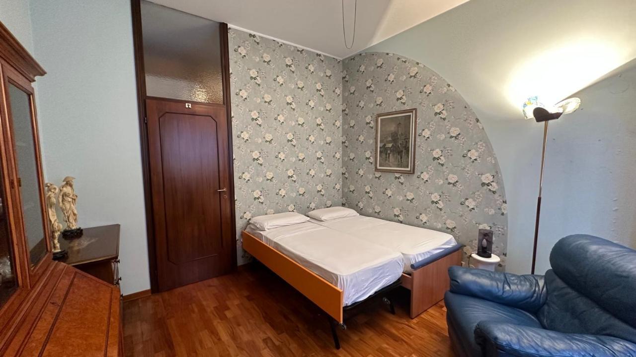 Dehomes - Two Bedrooms, Terrace, Wi-Fi, Tram To Centre & Rho Fiera Milano Eksteriør bilde